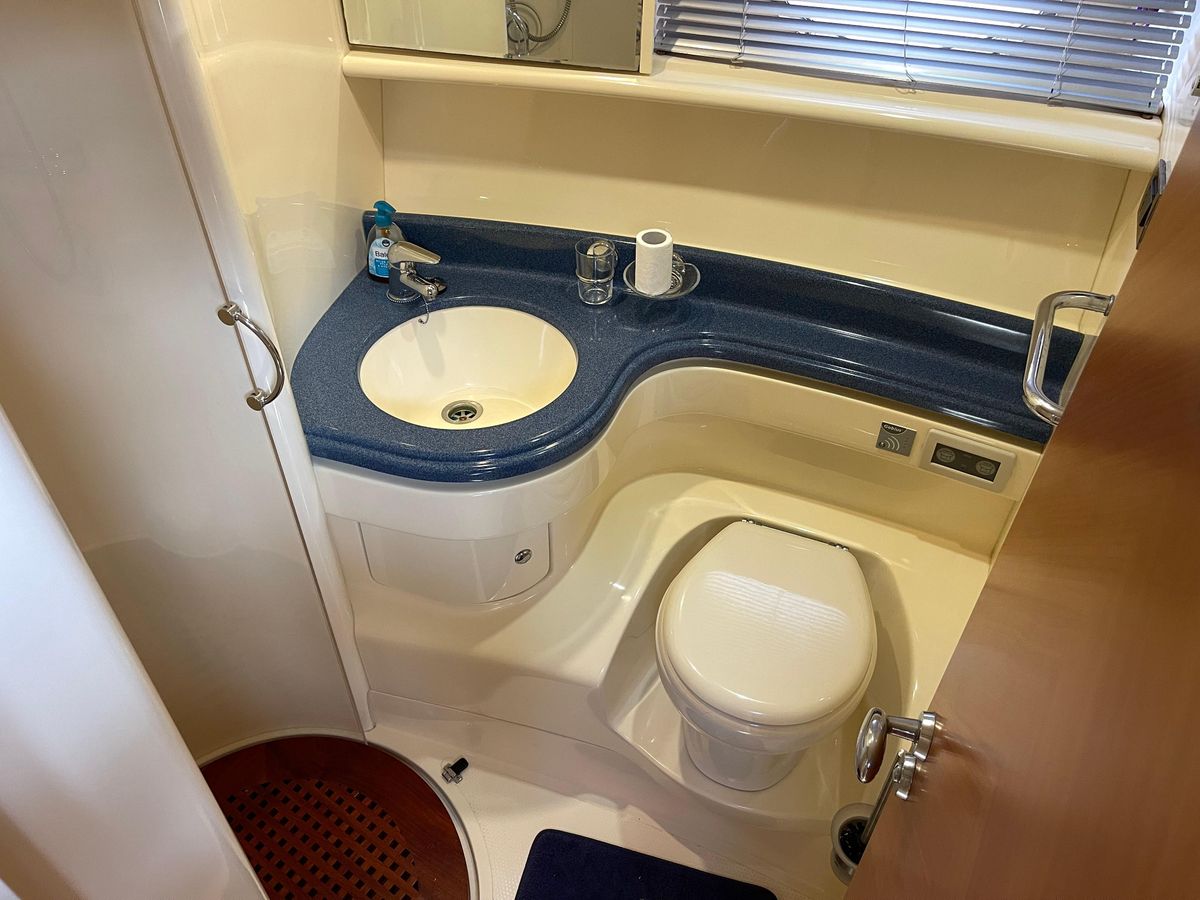 2005 Azimut 48 