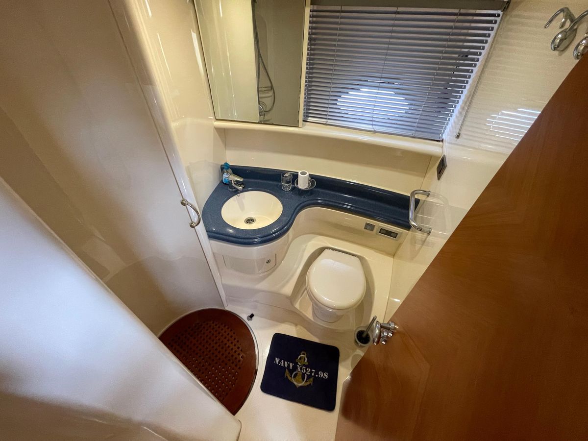 2005 Azimut 48 
