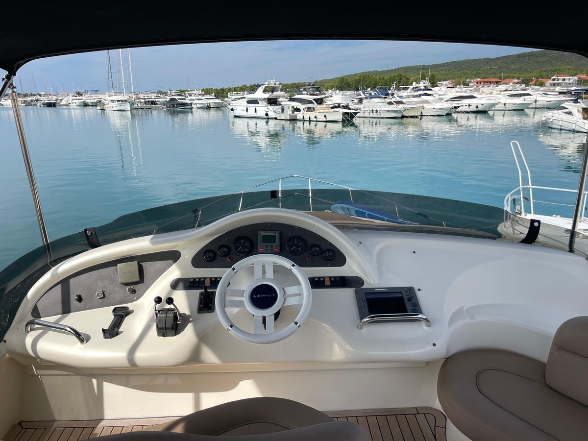 2005 Azimut 48 