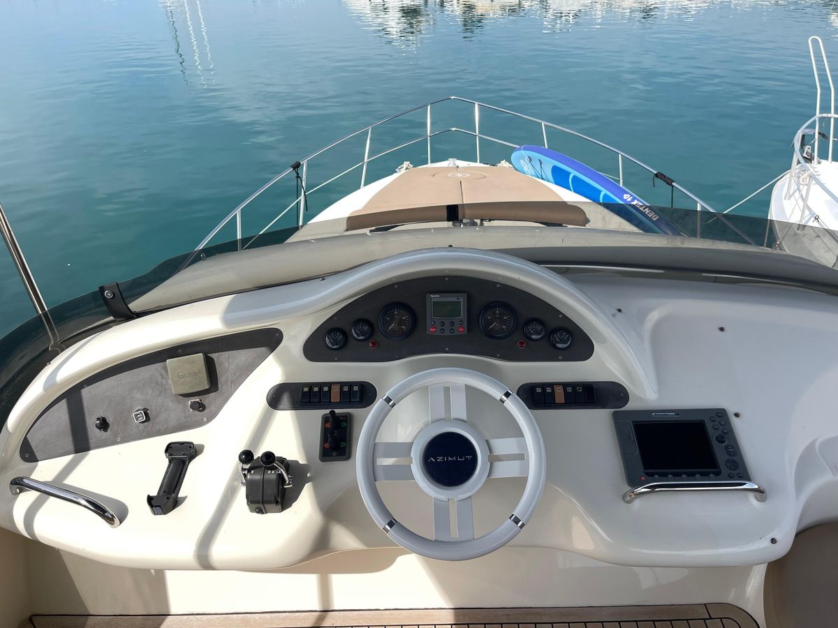 2005 Azimut 48 