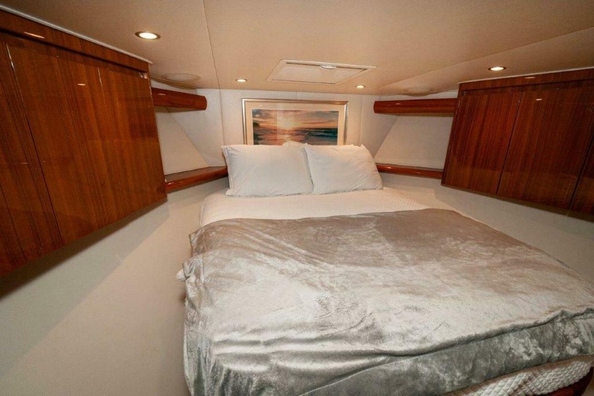 2016 Viking 52 