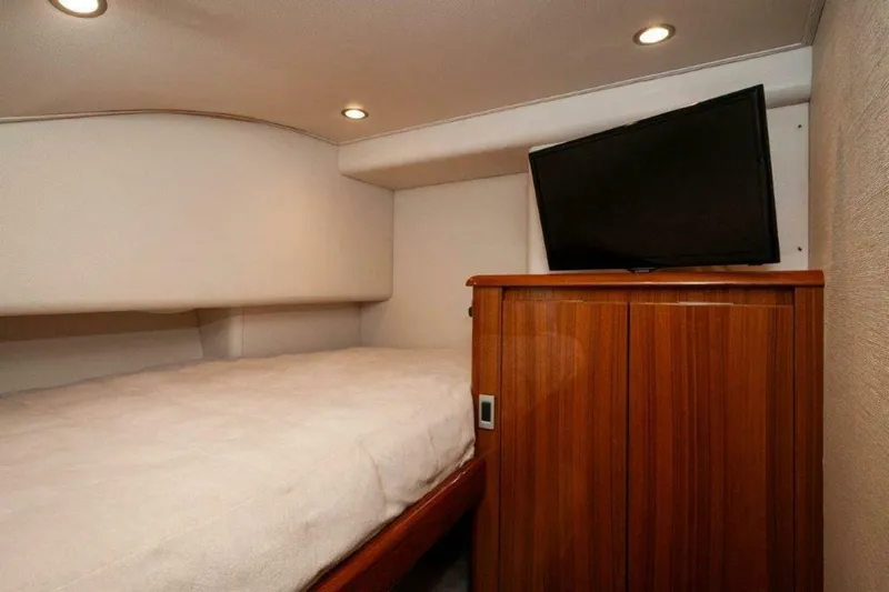 Contagious Habit Yacht Photos Pics 2016 Viking 52 Sport Tower- CONTAGIOUS HABIT-Aft Bunk Room 2