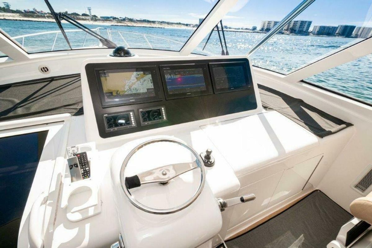 2016 Viking 52 