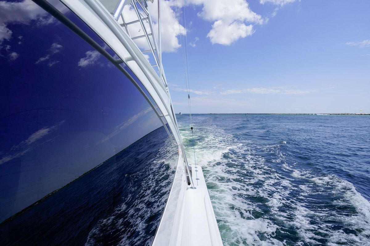 2016 Viking 52 