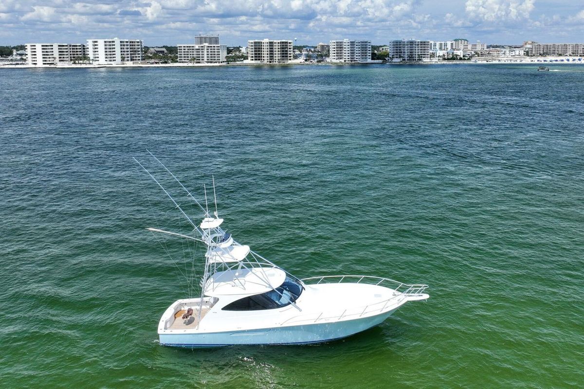 2016 Viking 52 