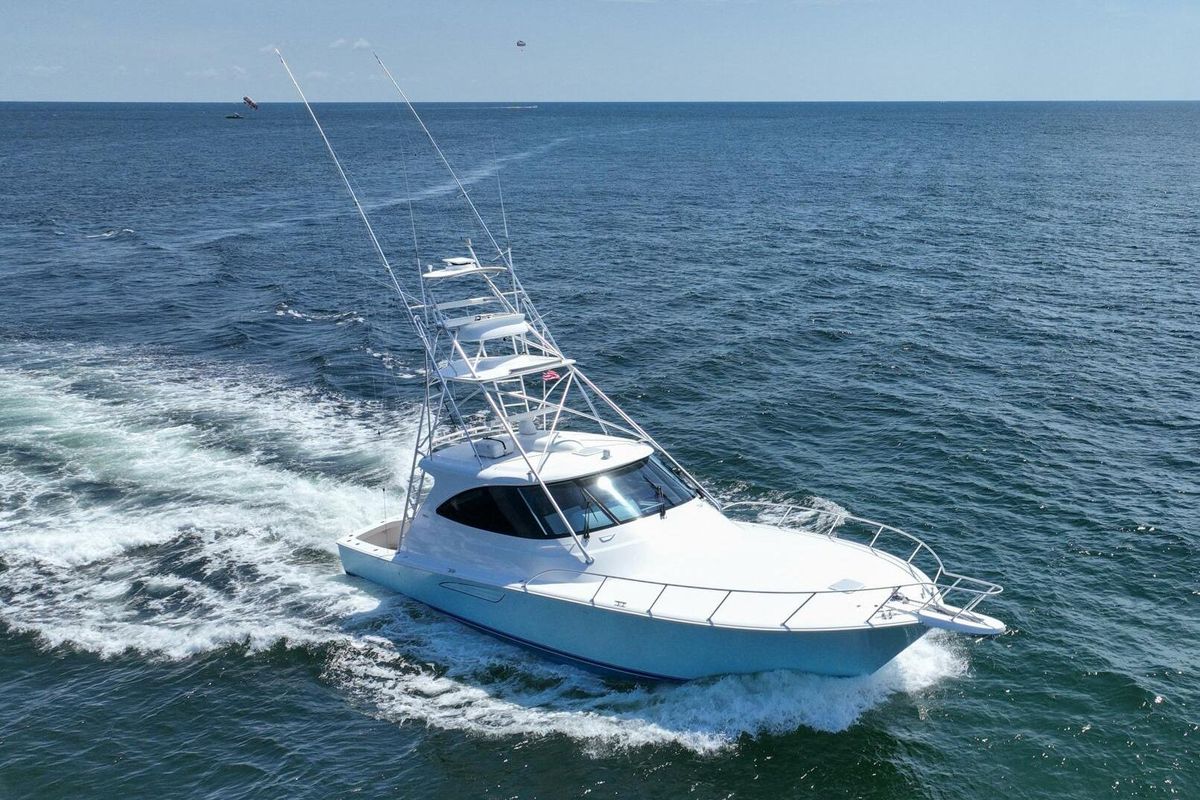 2016 Viking 52 