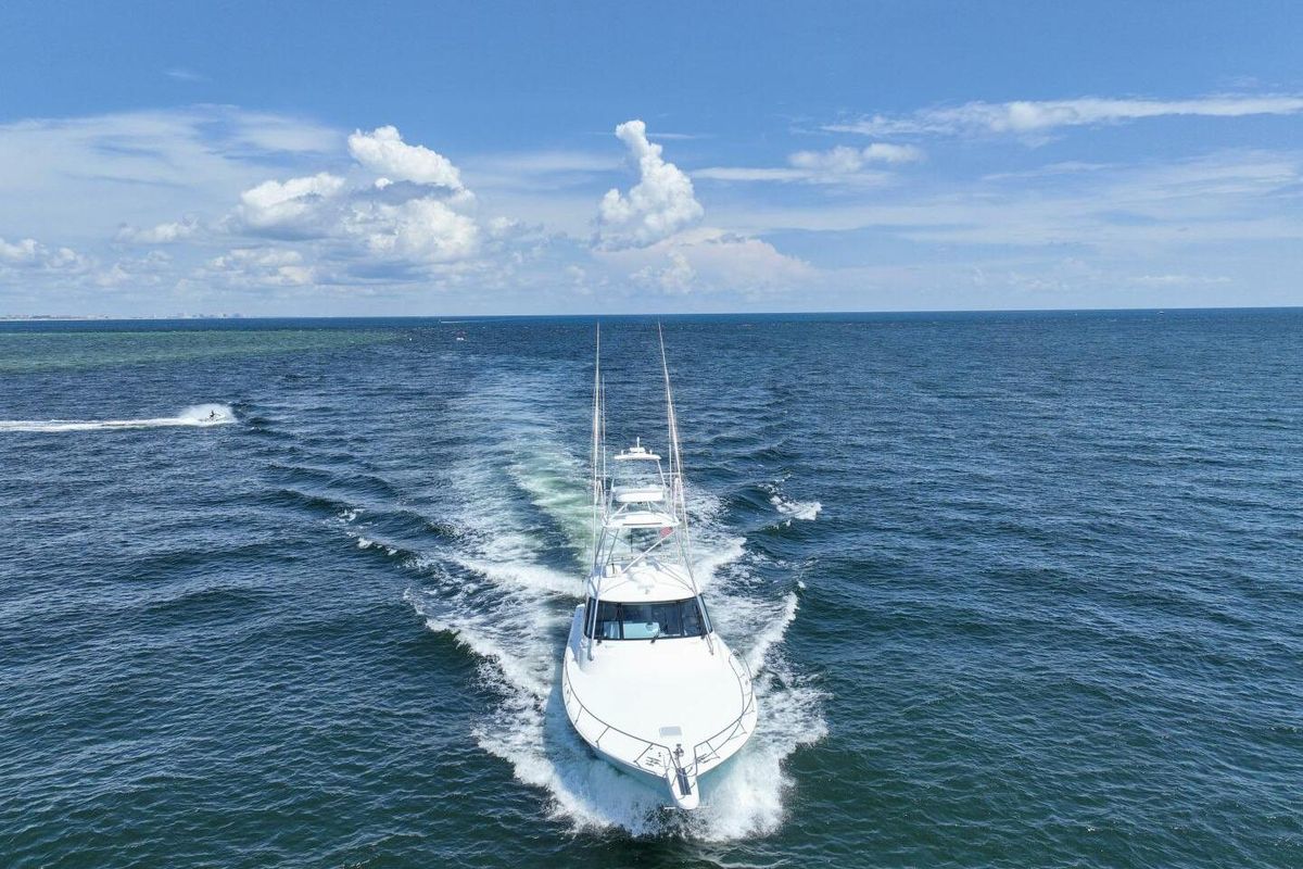 2016 Viking 52 