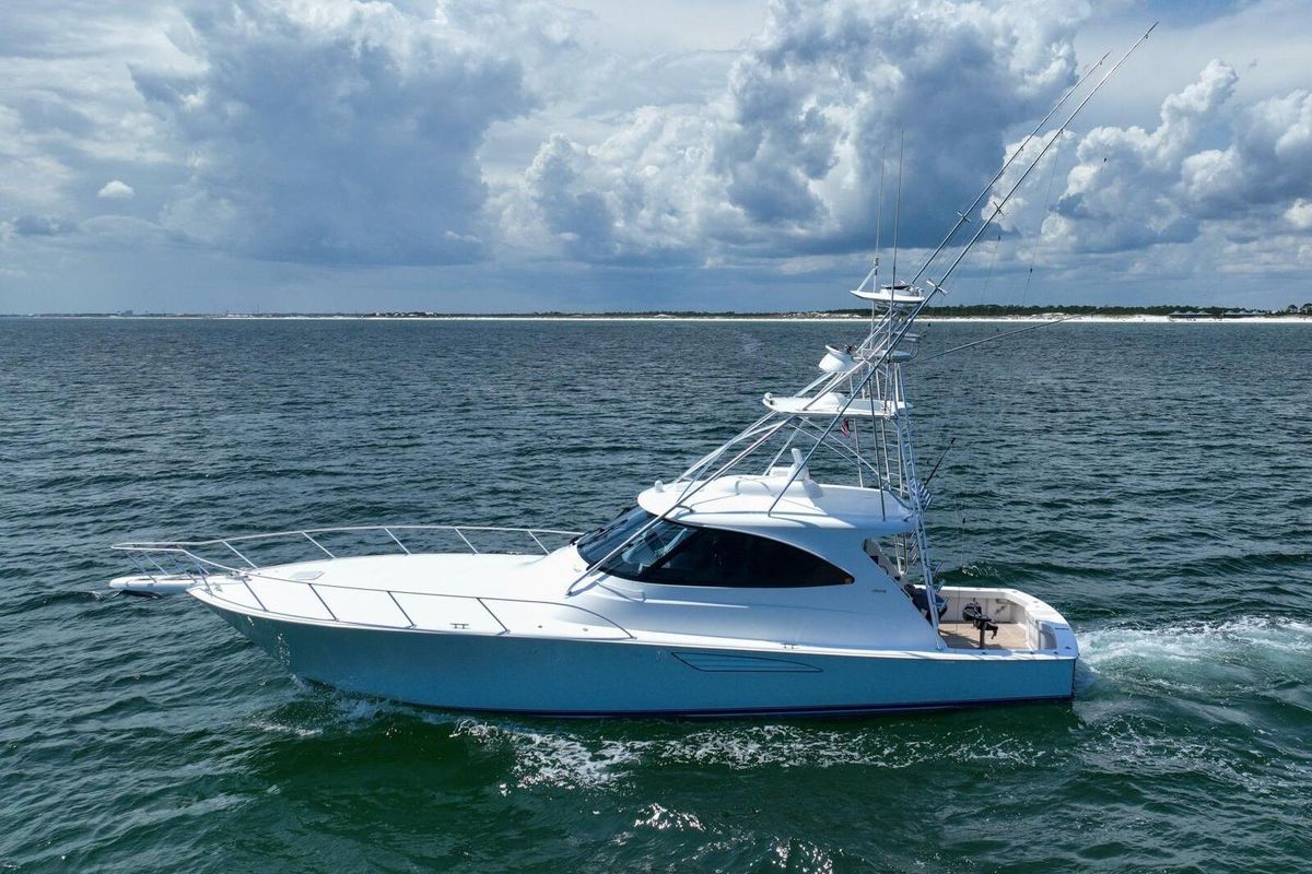 2016 Viking 52 