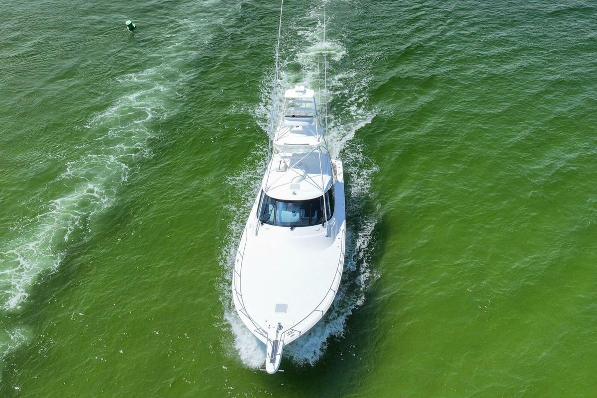 2016 Viking 52 