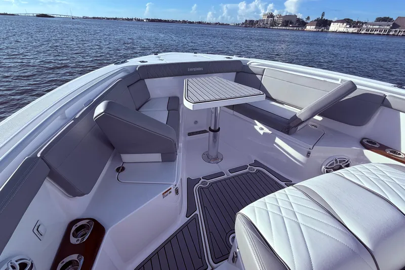 Yacht Photos Pics Luxurious seating area on 2023 Everglades 395 Center Console boat, with ocean view.