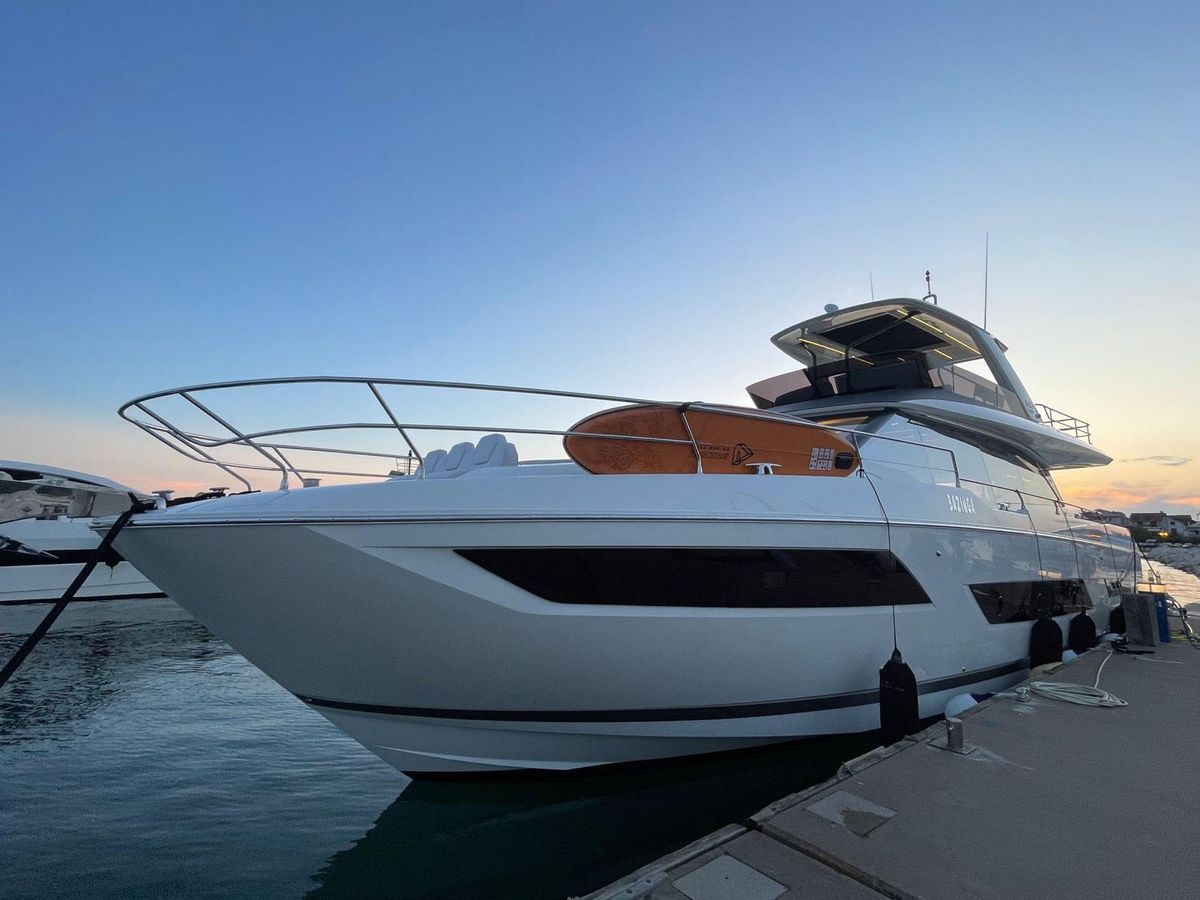 2023 Prestige 59 