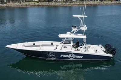 Fountain 38 Center Console