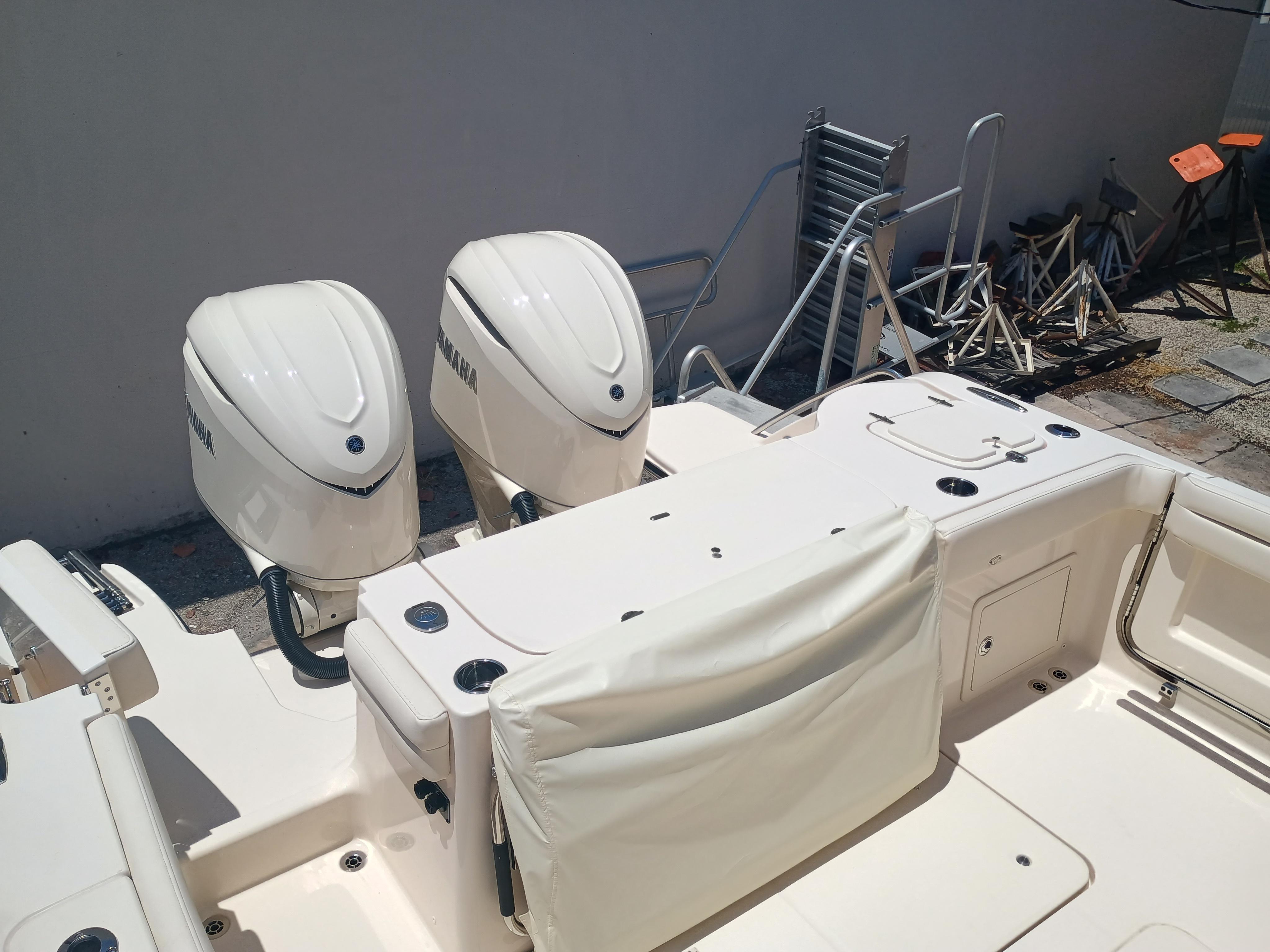 2025 Grady-White Canyon 326 - Image 11