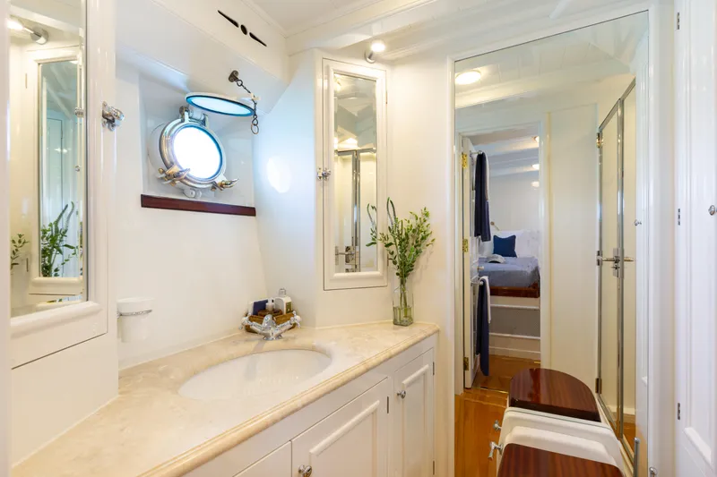 Naema Yacht Photos Pics 