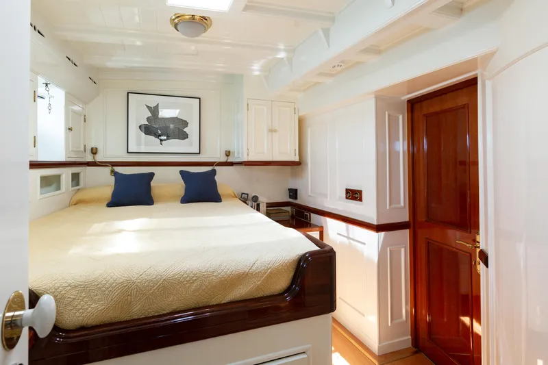 Naema Yacht Photos Pics 