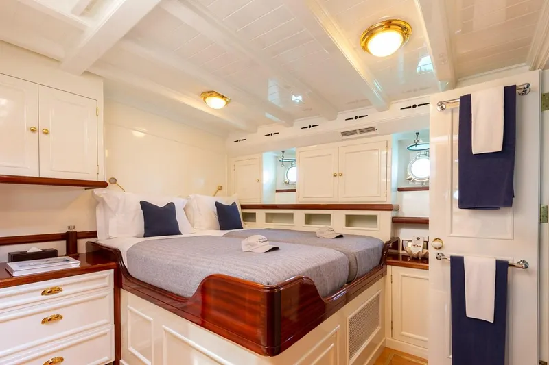 Naema Yacht Photos Pics 