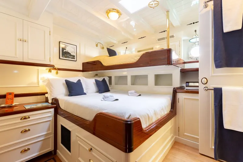 Naema Yacht Photos Pics 