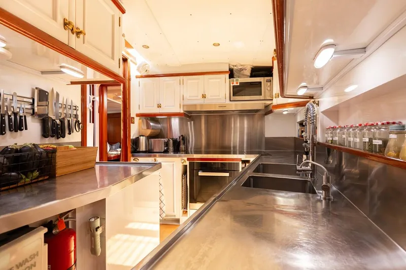 Naema Yacht Photos Pics 