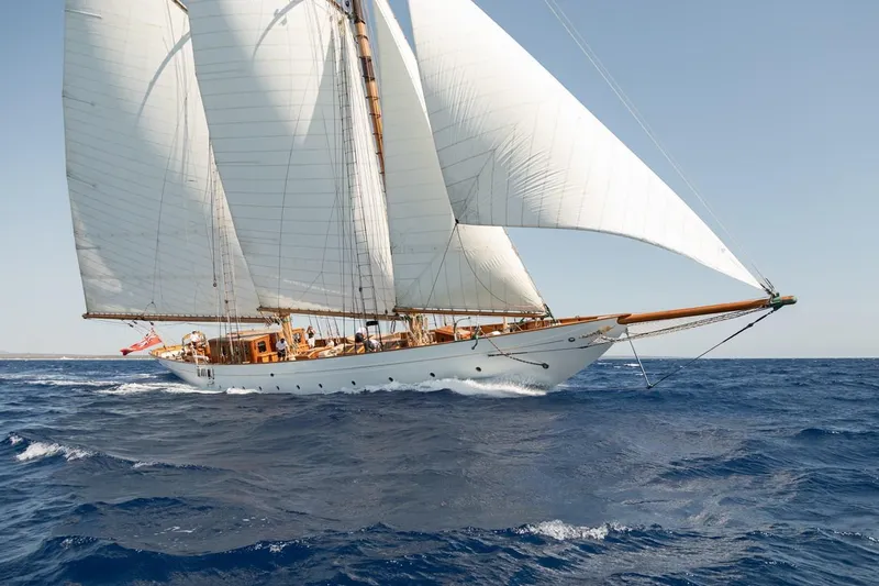 Naema Yacht Photos Pics 