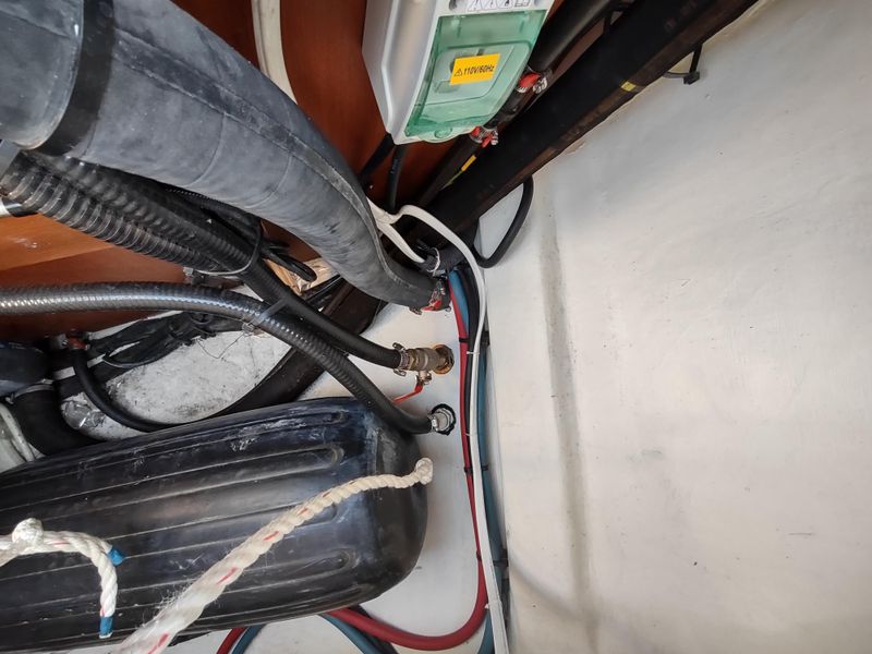 2013 Beneteau Oceanis 37