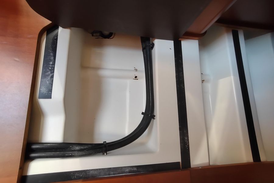 2013 Beneteau Oceanis 37