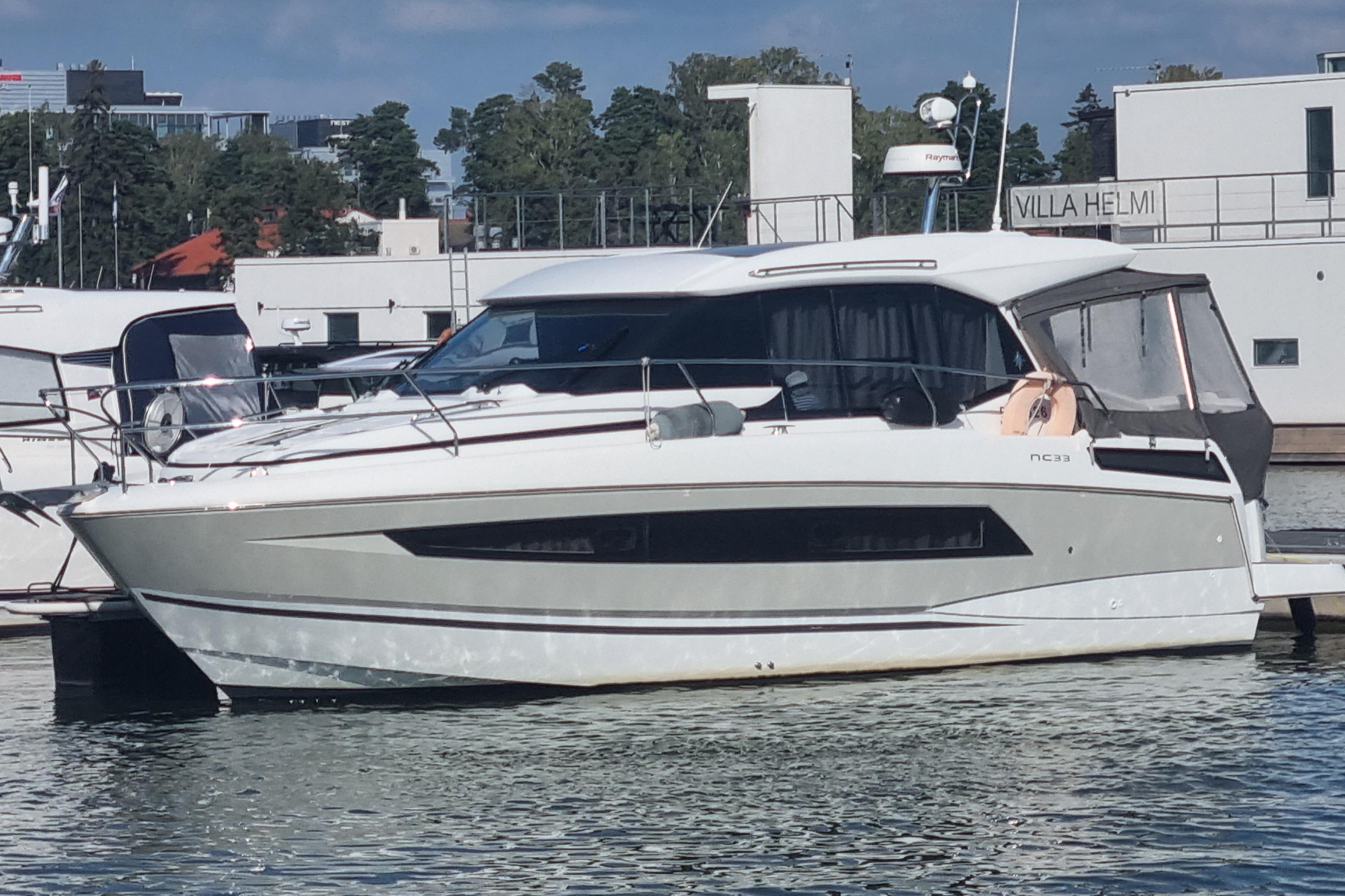 2018 Jeanneau NC 33