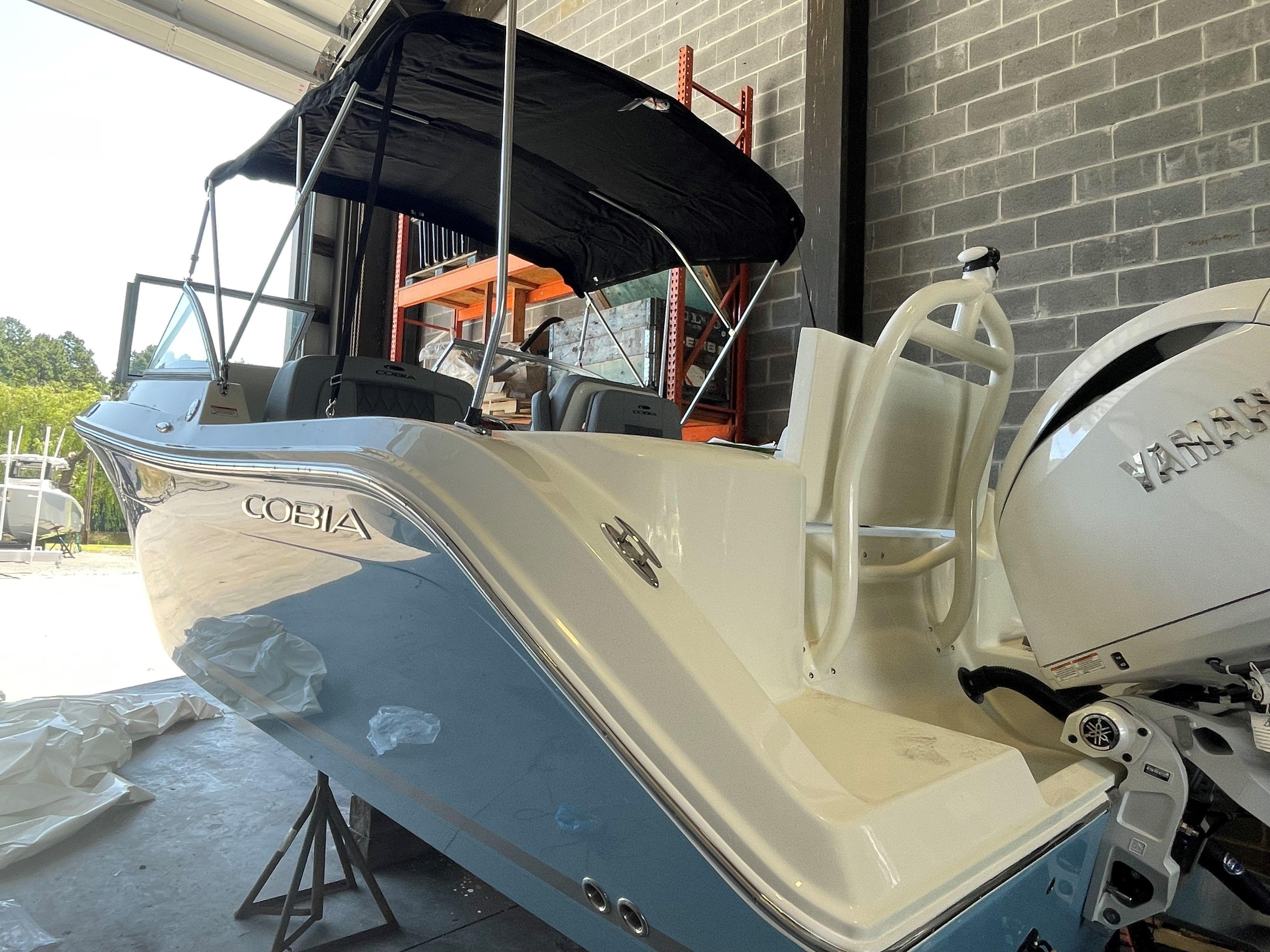 2024 COBIA 220 DC - Image 6