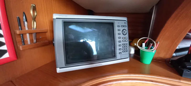 Oya Yacht Photos Pics Navigation equipment on a 1989 Van De Stadt 52 yacht interior.