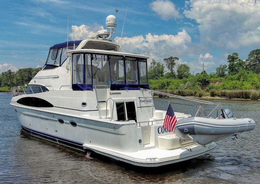 2001 Carver 444 Cockpit Motor Yacht