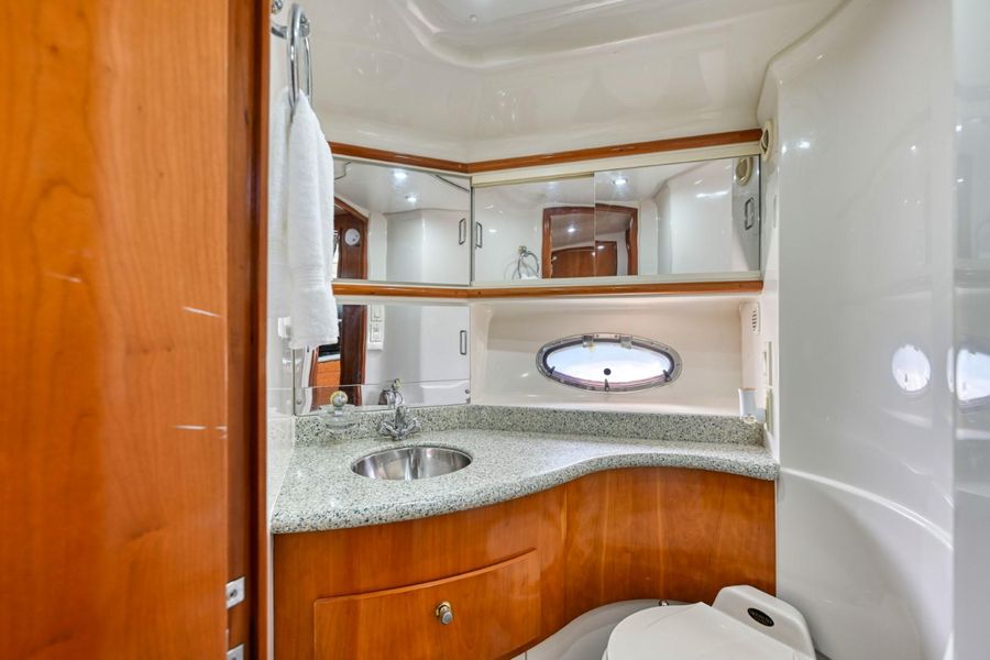 2001 Carver 444 Cockpit Motor Yacht