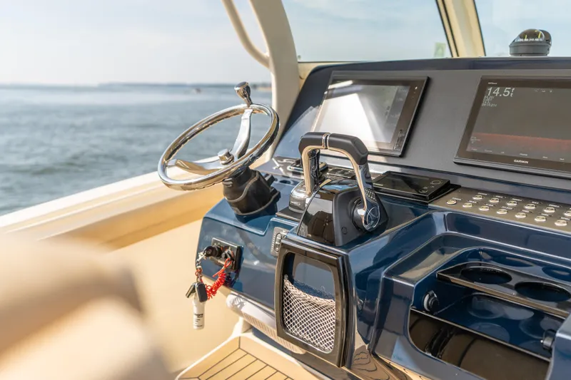 Off The Hook Yacht Photos Pics 