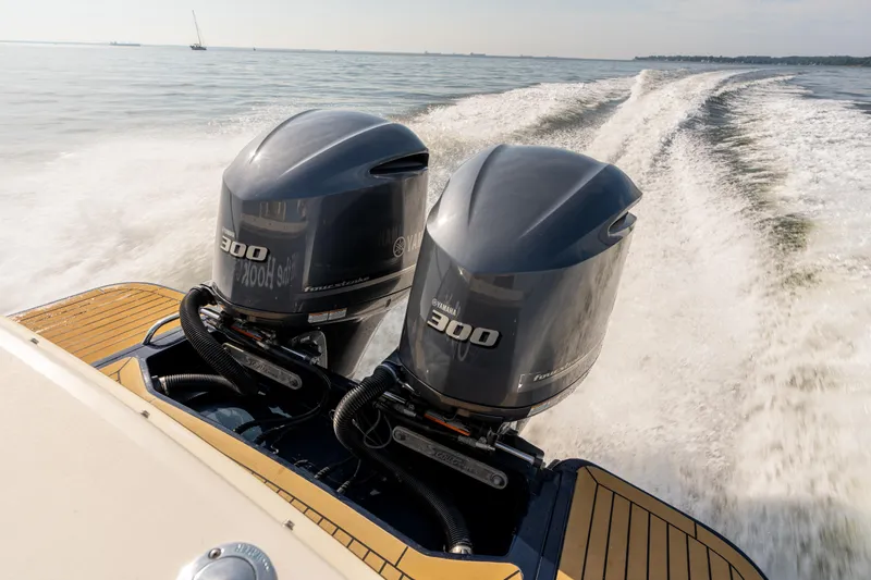 Off The Hook Yacht Photos Pics 