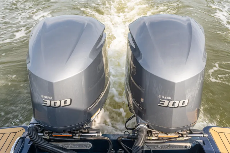 Off The Hook Yacht Photos Pics 