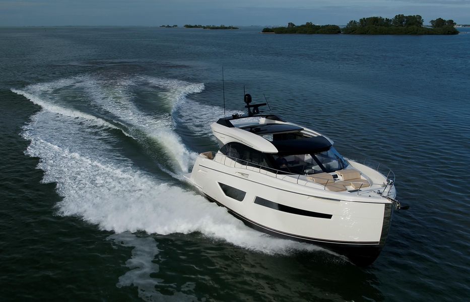 2018 Carver C52