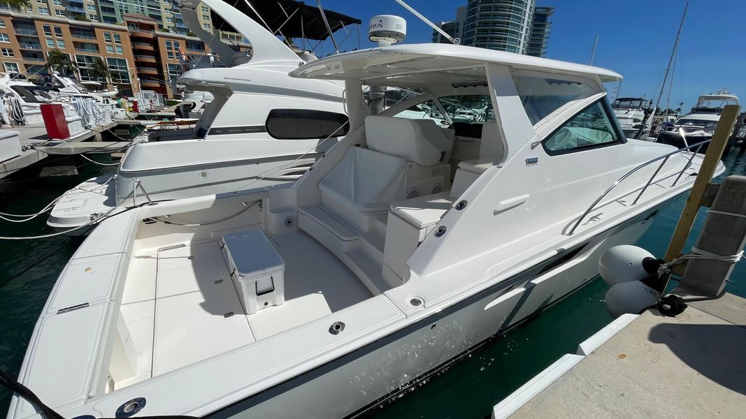 2016 Tiara Yachts 4300 Open