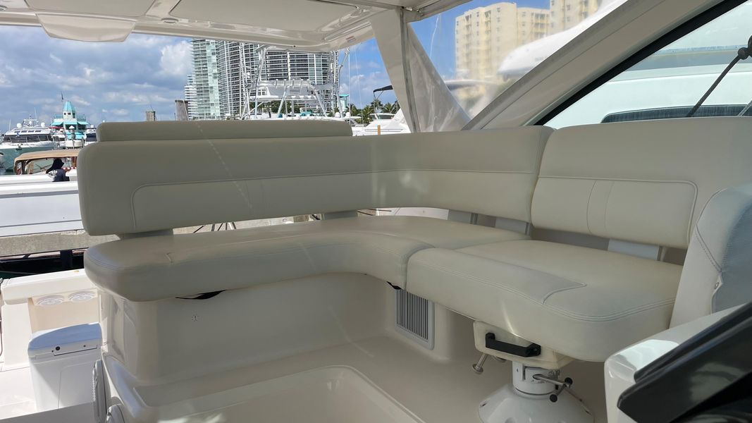 2016 Tiara Yachts 4300 Open