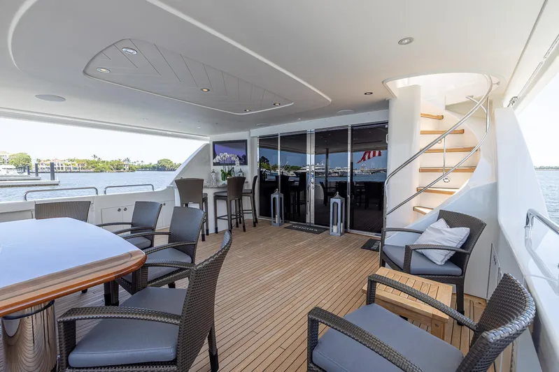 Seahawk Yacht Photos Pics Luxurious 2014 Westport Motoryacht deck with elegant seating and scenic views.