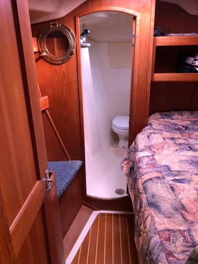 Catawampus II Yacht Photos Pics 