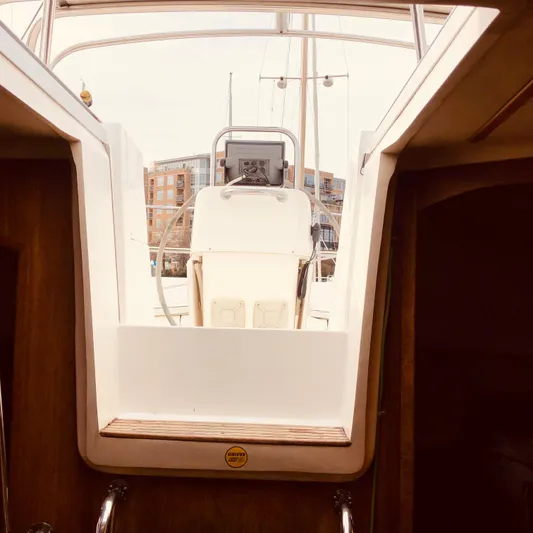 Catawampus II Yacht Photos Pics 