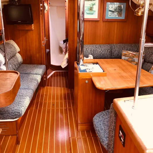 Catawampus II Yacht Photos Pics 