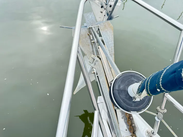 Catawampus II Yacht Photos Pics 