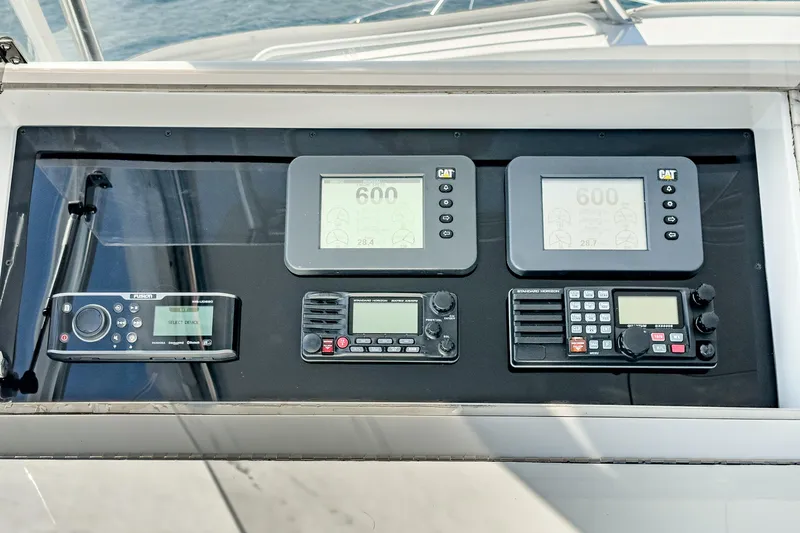 Whiplash II Yacht Photos Pics 