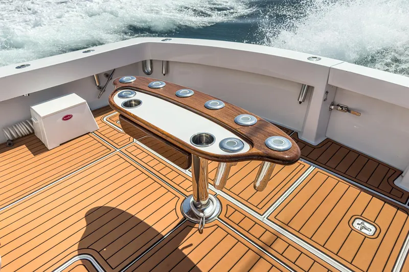 Whiplash II Yacht Photos Pics 