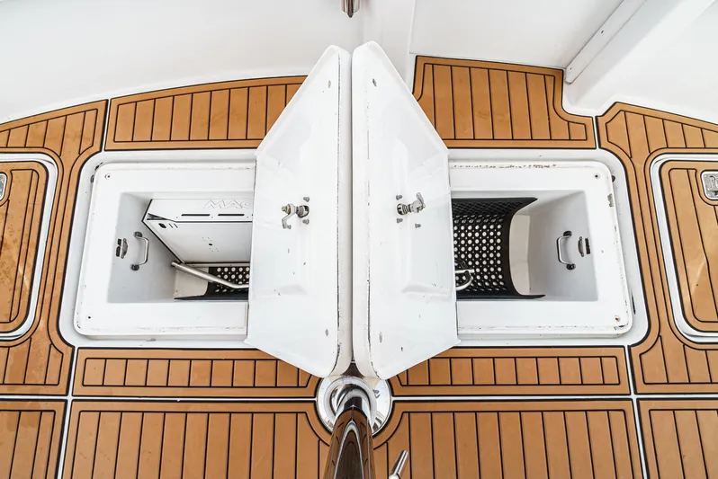 Whiplash II Yacht Photos Pics 