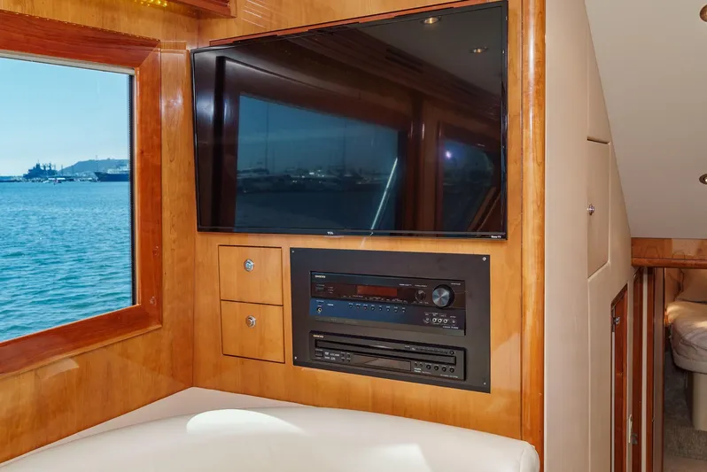 Whiplash II Yacht Photos Pics 