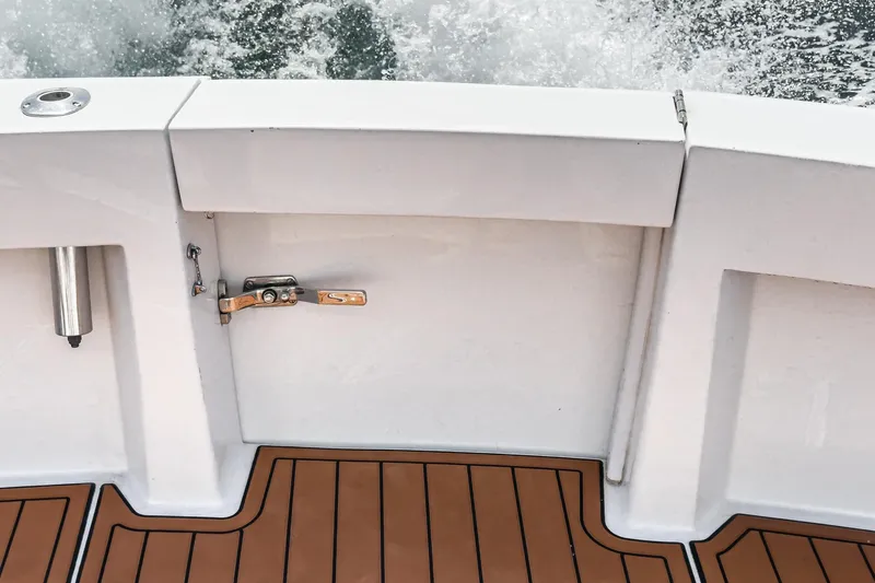 Whiplash II Yacht Photos Pics 