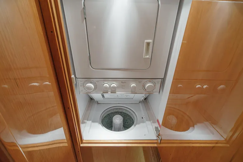 Whiplash II Yacht Photos Pics 