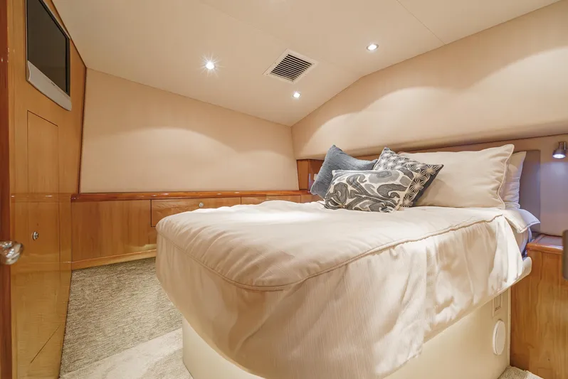 Whiplash II Yacht Photos Pics 