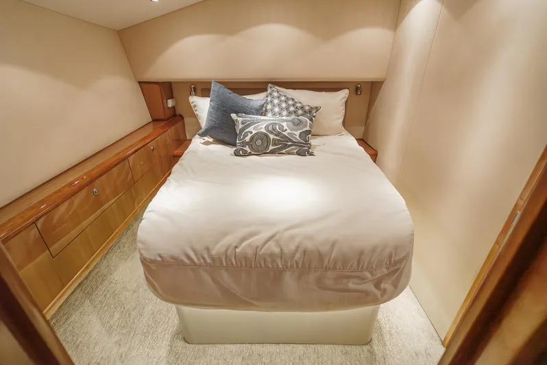 Whiplash II Yacht Photos Pics 