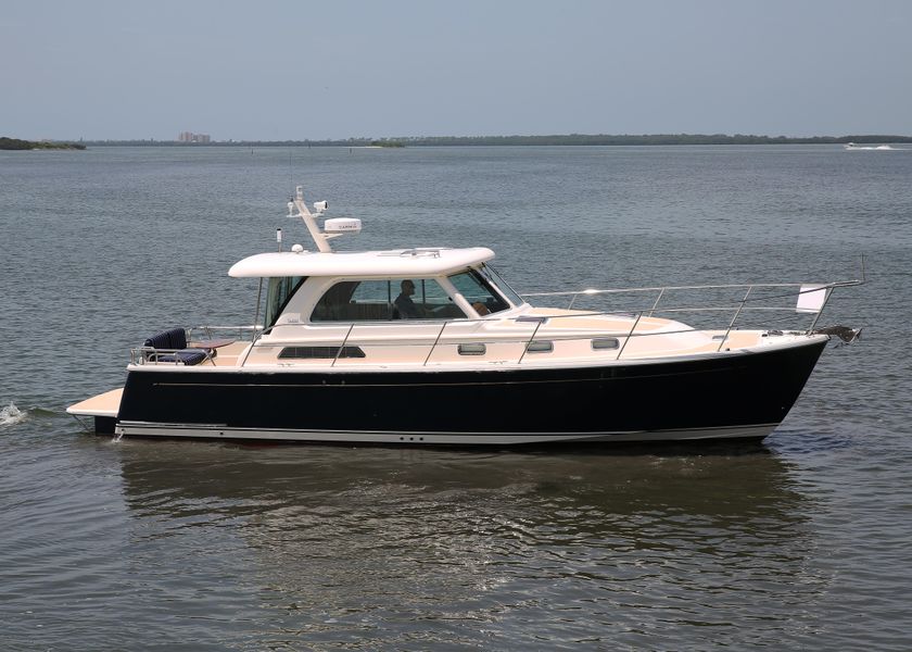 2013 Sabre 38 Salon Express